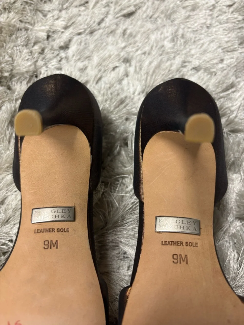 Badgley Mischka Bronze Bow Peep-Toe Women’s Heels Sz 9 - Picture 5 of 5